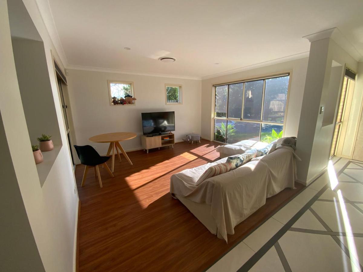 Apartamento Shared House With Other Guests Near Shopping Center And Theme Parks Gold Coast Exterior foto