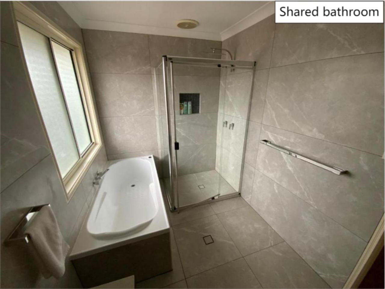 Apartamento Shared House With Other Guests Near Shopping Center And Theme Parks Gold Coast Exterior foto