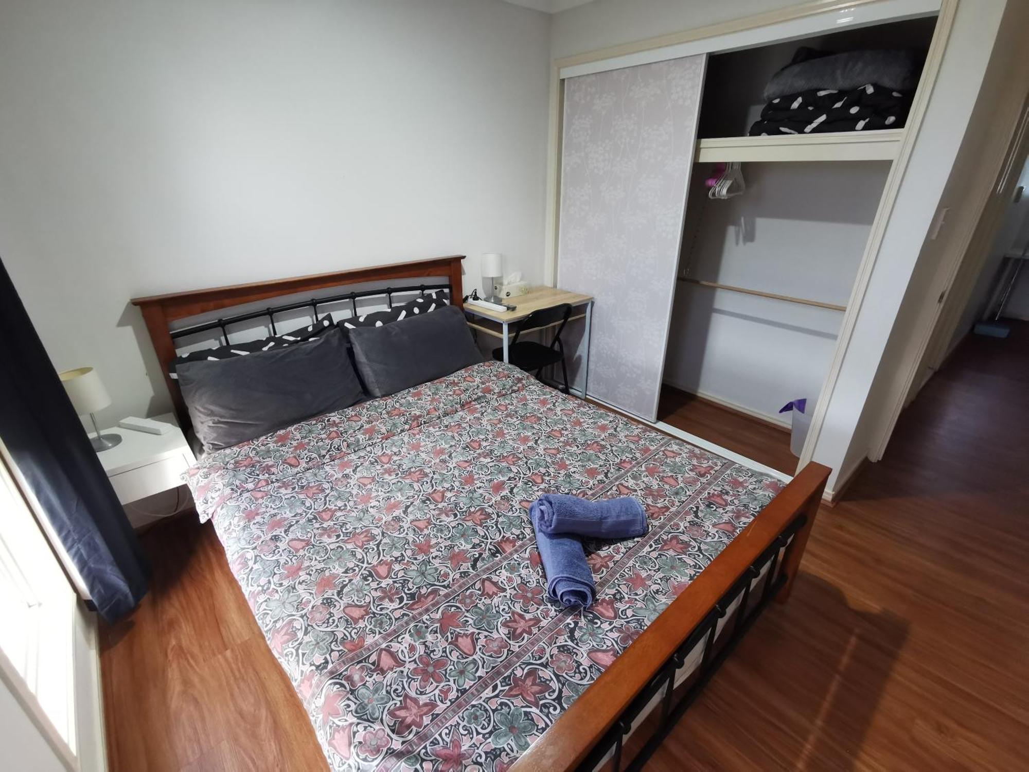 Apartamento Shared House With Other Guests Near Shopping Center And Theme Parks Gold Coast Exterior foto
